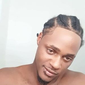 Meet your Posher, Nella